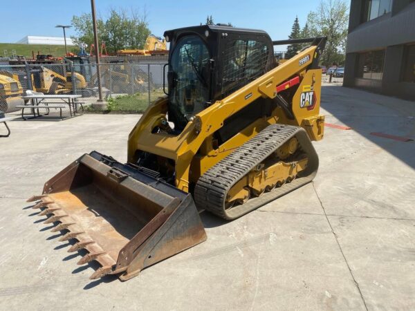2023 Caterpillar 289D3 Compact Track Loader - Image 3