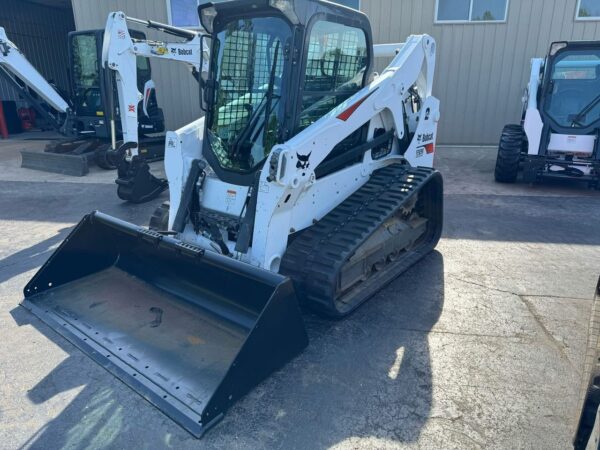 bobcat skid steer